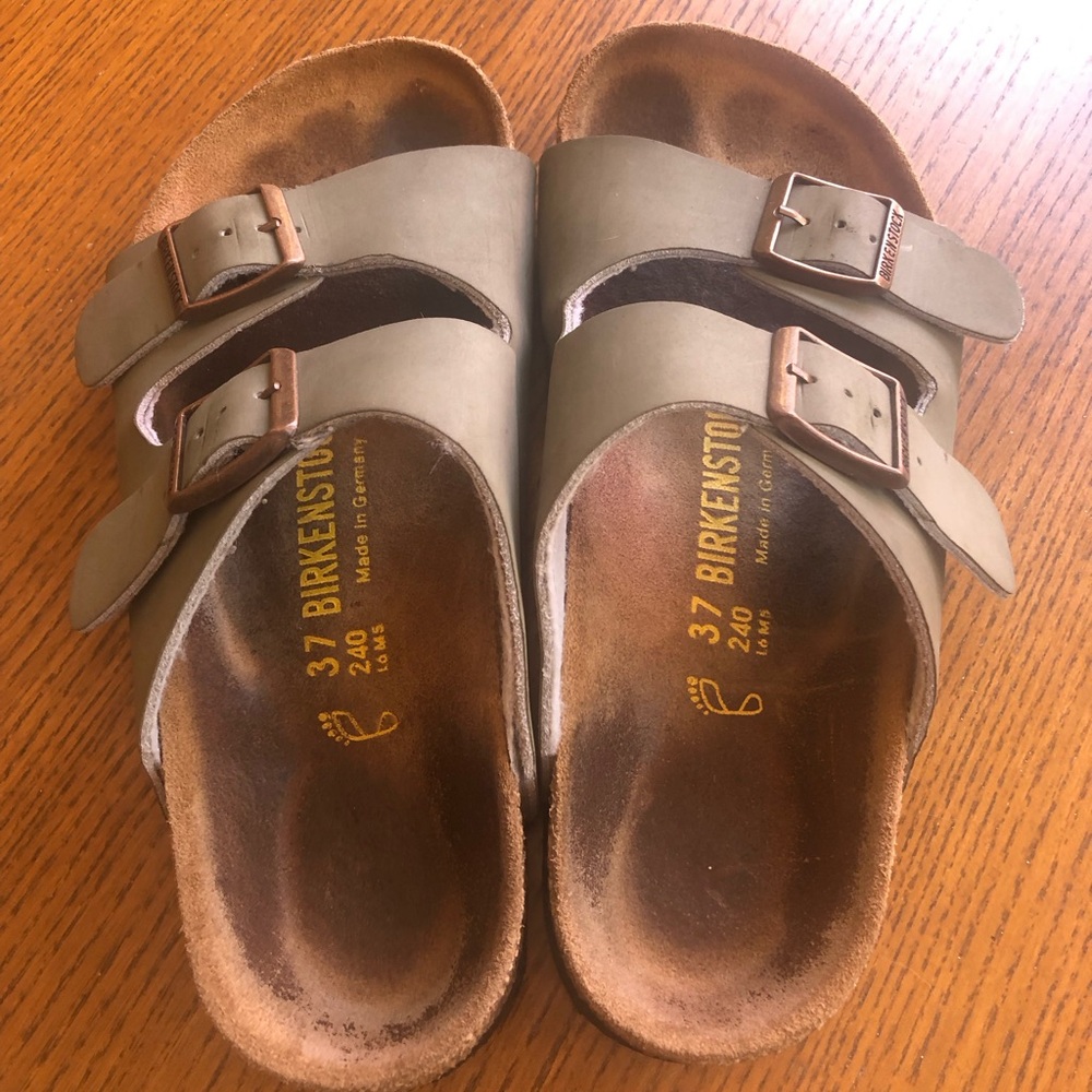 Birkenstock olive green Sandals in great condition!